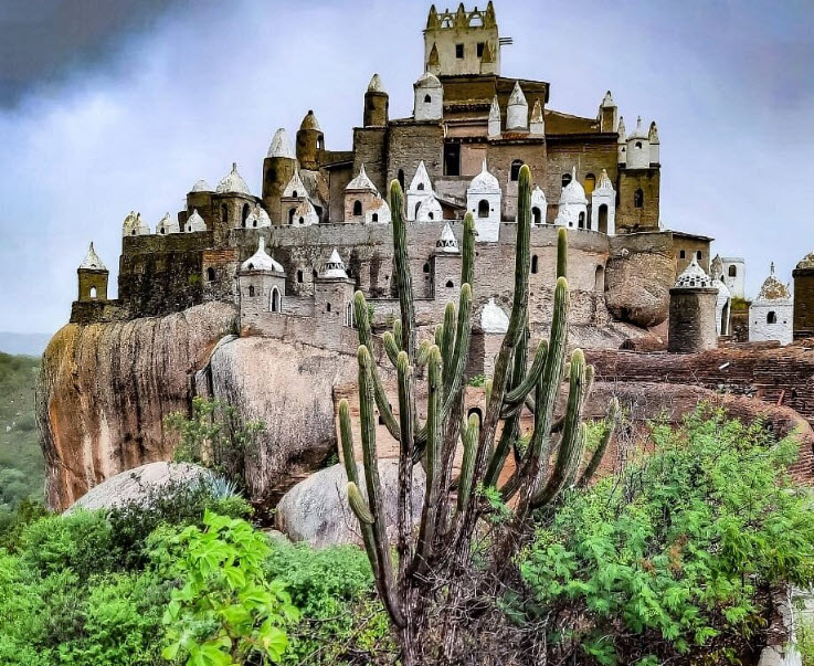 Castle Zé dos Montes, Brazil